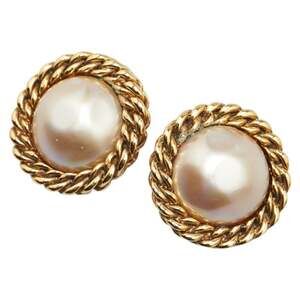 Chanel Vintage Earrings Pearl Gold-Tone #209180C48B
